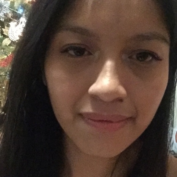 Meet your Posher, Isabelle - Picture 1 of 1